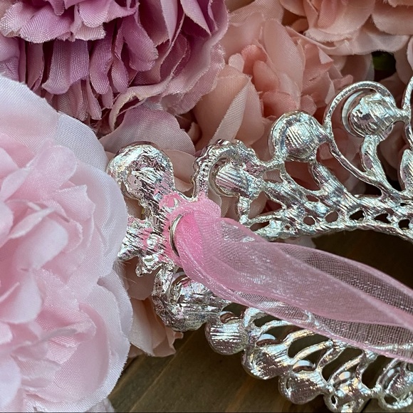 Stunning Crystal Venetian Masquerade Mask - Picture 13 of 14